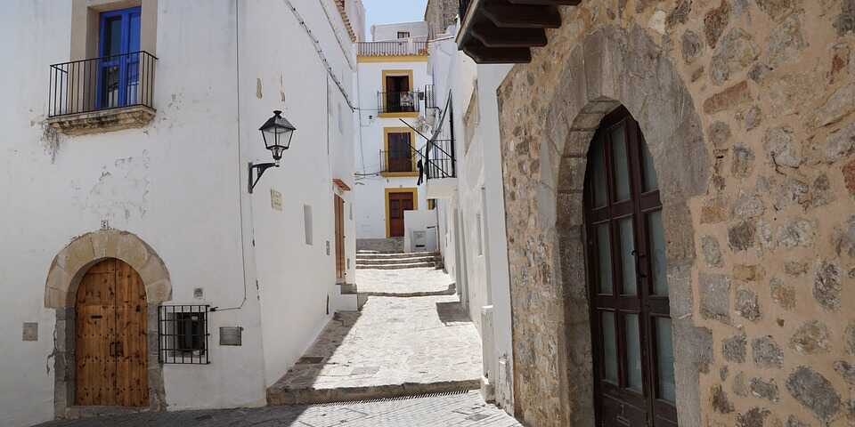 Vivir y trabajar en Ibiza
